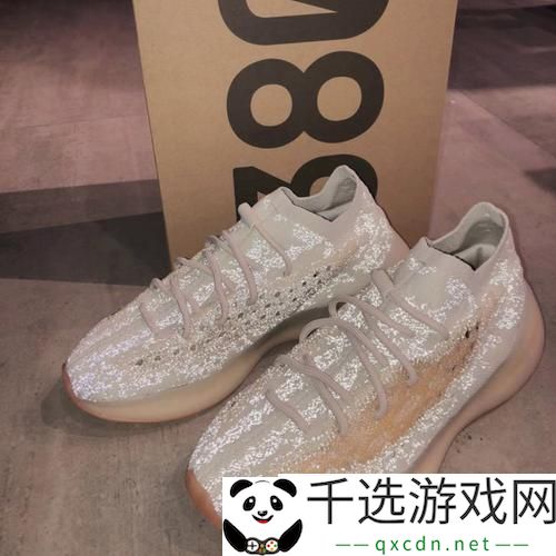 YEEZY水蜜桃-网友：这一双让我重燃对潮鞋的热情！